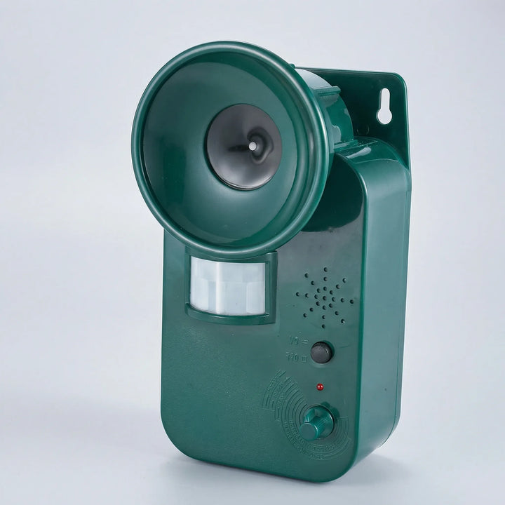Quietguard - Cordless Ultrasonic Outdoor Animal Repeller